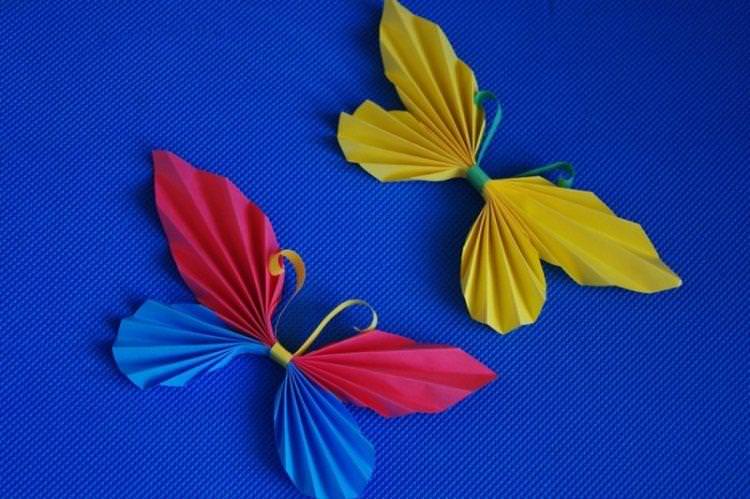 Метелики з гофрованого паперу - Метелики на стіну своїми руками