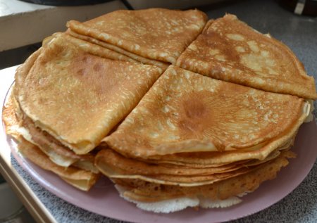 Млинці на молоці &ndash; 3 кращі рецепти