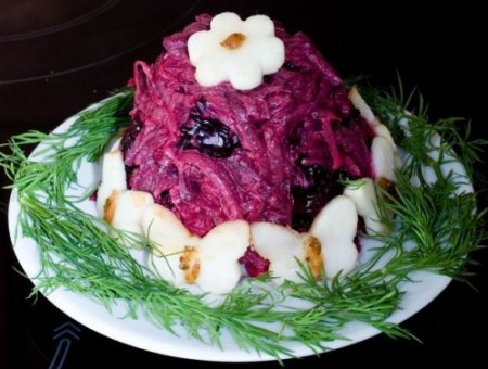 Салат з буряком