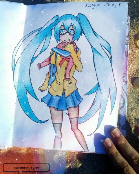 Картинки Miku Hatsune для срисовки (50 картинок)