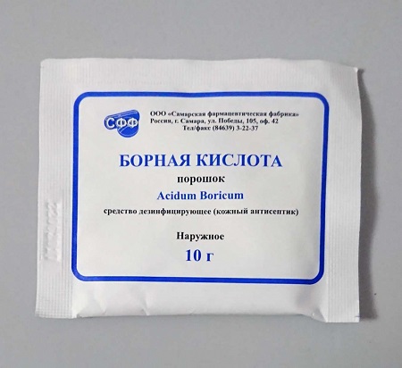 Чим підгодувати троянди для пишного цвітіння?