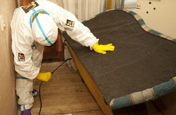 Дезінфекція від постільних клопів у квартирі